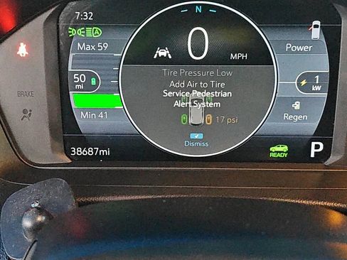 Used 2022 Chevrolet Bolt EUV LT image 9