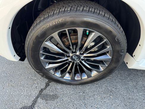 Used 2021 INFINITI QX80 Premium Select w/ All-Season Package image 40