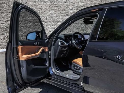 Used 2025 BMW X5 M60i AWD/4WD image 22