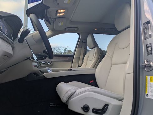 New 2026 Volvo XC90 T8 Ultra w/ Protection Package Premier AWD/4WD image 4