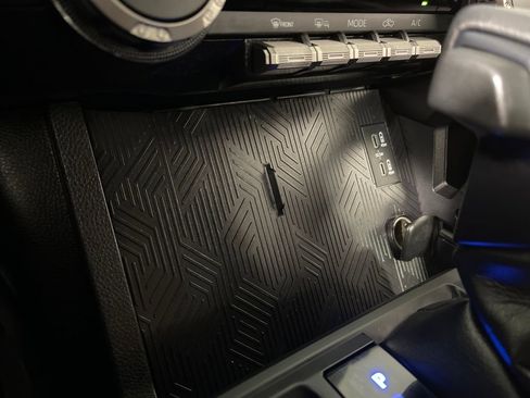 Certified 2025 Toyota Tacoma TRD Off-Road image 30