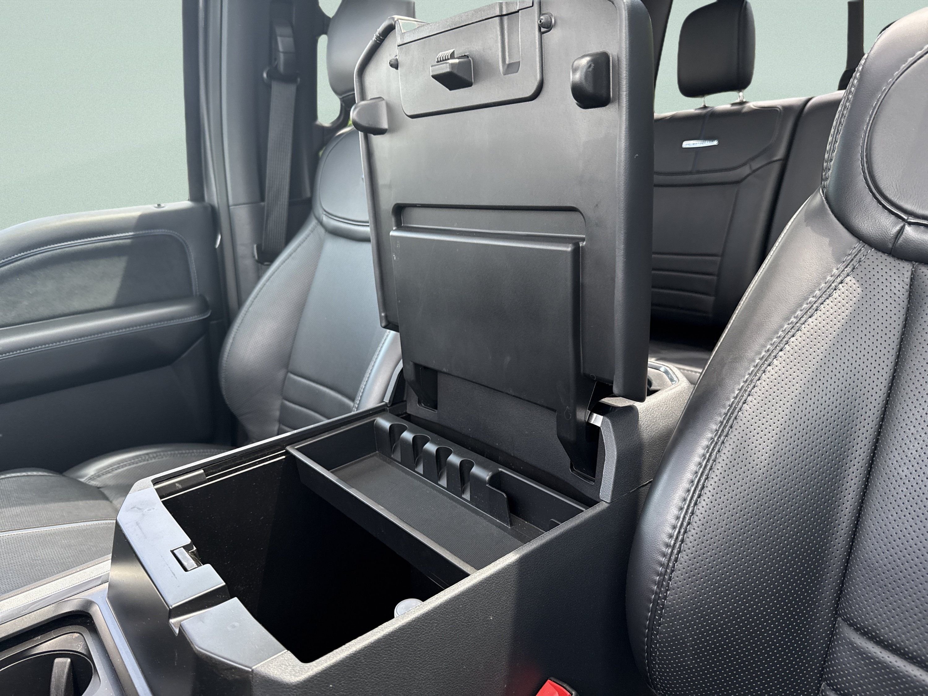Used 2025 Ford F250 Platinum AWD/4WD image 18