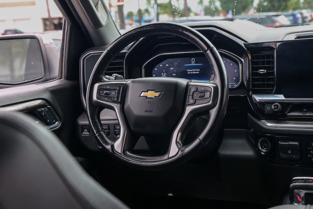 Used 2023 Chevrolet Silverado 1500 LTZ AWD/4WD image 24