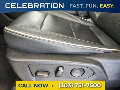 Used 2023 Chevrolet Suburban Premier image 10