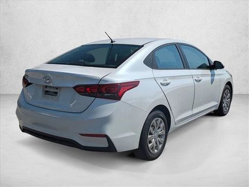 Used 2022 Hyundai Accent SE FWD image 6