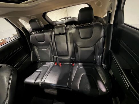 Used 2015 Ford Edge Titanium w/ Equipment Group 301A AWD/4WD image 17