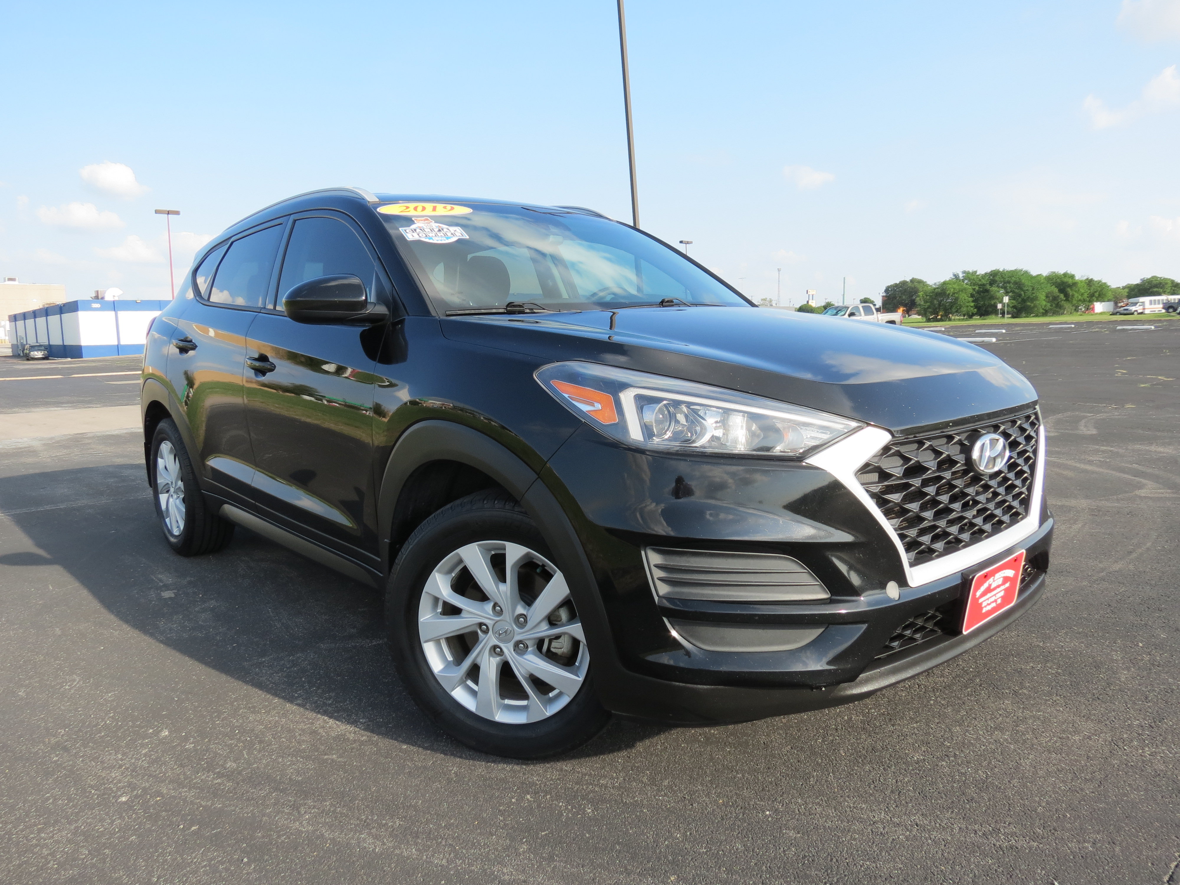 Used 2019 Hyundai Tucson Value FWD image 2