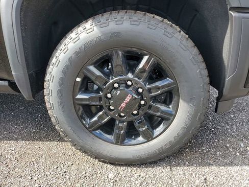 New 2026 GMC Sierra 2500 AT4 w/ AT4 Premium Plus Package AWD/4WD image 6