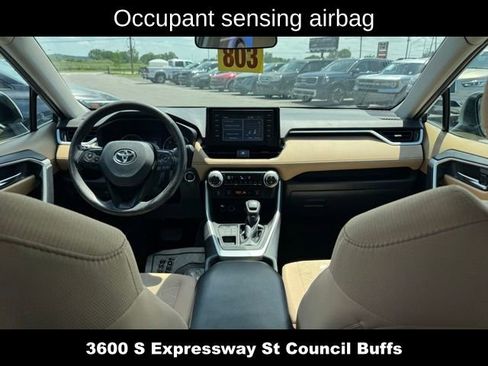 Used 2019 Toyota RAV4 XLE w/ Convenience Package AWD/4WD image 16