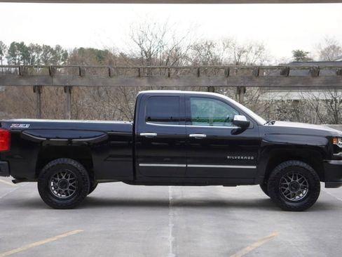 Used 2017 Chevrolet Silverado 1500 LTZ Z71 AWD/4WD image 23