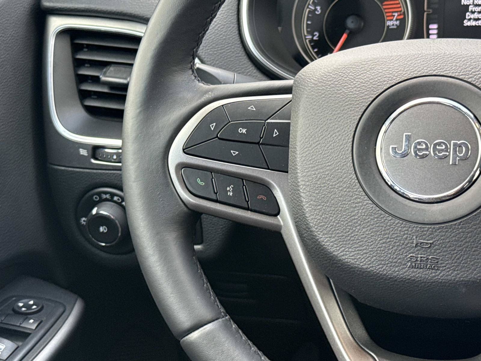 Used 2019 Jeep Cherokee Latitude Plus FWD image 17