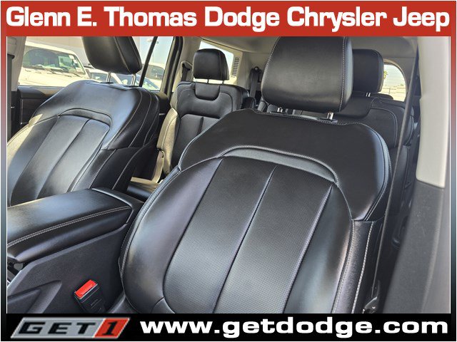 Used 2023 Jeep Grand Cherokee L Limited w/ Luxury Tech Group II AWD/4WD image 23