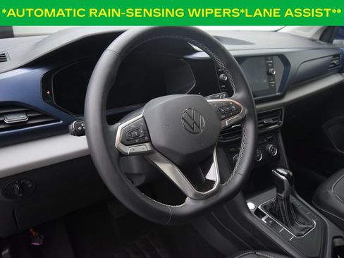 Used 2022 Volkswagen Taos SE FWD image 14