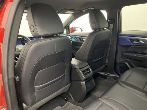 Used 2025 Chevrolet Equinox EV LT w/ Convenience Package image 15