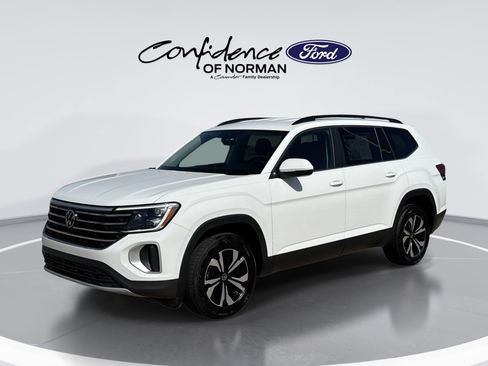 Used 2024 Volkswagen Atlas SE AWD/4WD image 1