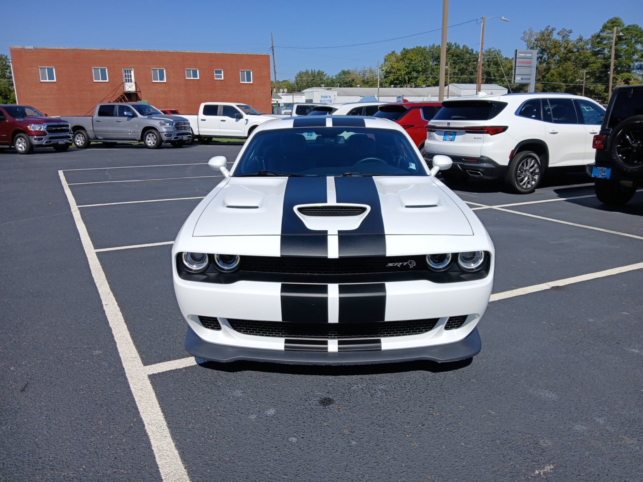 Used 2018 Dodge Challenger SRT Hellcat RWD image 12