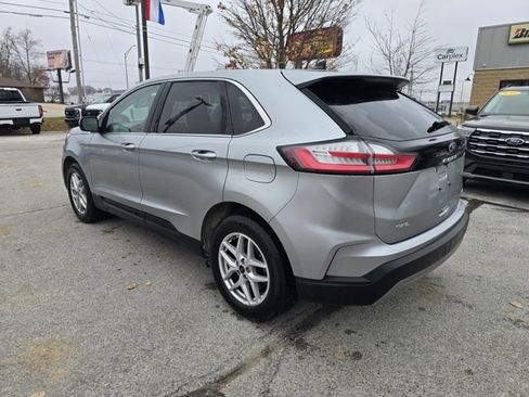 Used 2023 Ford Edge SEL image 5