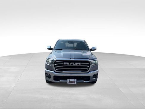 Used 2025 RAM 1500 Laramie AWD/4WD image 9