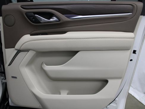 Used 2021 GMC Yukon XL Denali image 26