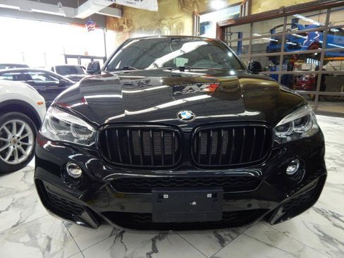Used 2019 BMW X6 xDrive35i w/ M Sport Package image 2