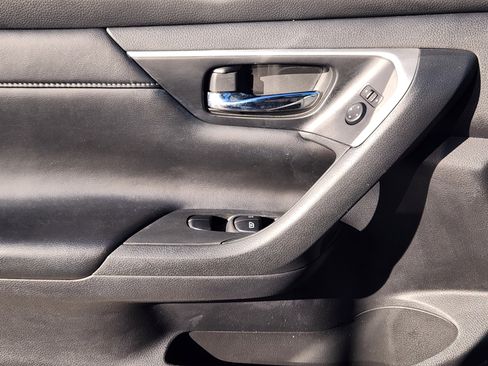 Used 2017 Nissan Altima 2.5 SL w/ 2.5 Technology Package image 22