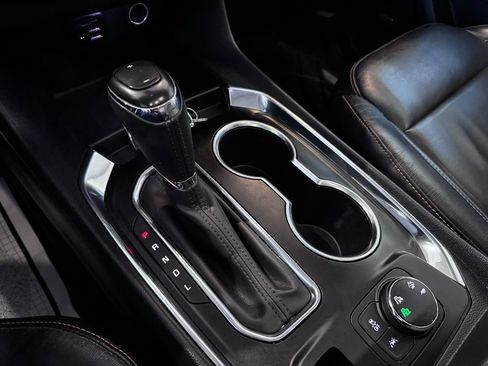 Used 2020 Chevrolet Traverse RS image 25