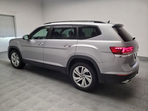 Used 2022 Volkswagen Atlas SE w/ Panoramic Sunroof Package FWD image 3