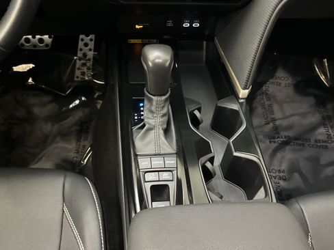 Used 2025 Toyota Camry SE FWD image 21