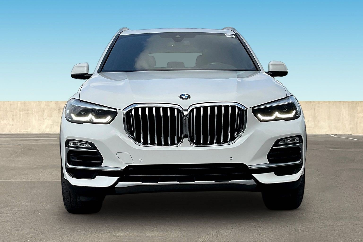 Used 2019 BMW X5 xDrive40i w/ Premium Package 2 AWD/4WD image 2