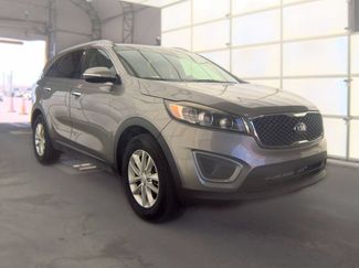Used 2017 Kia Sorento FWD video 2