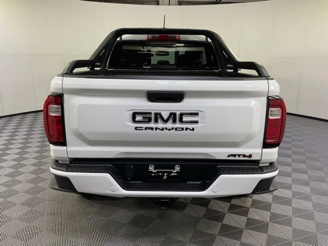 Used 2025 GMC Canyon AT4 w/ Nightfall Edition AWD/4WD image 5
