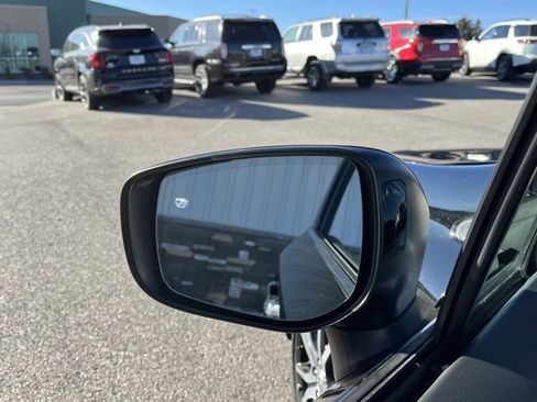 Used 2019 Subaru Impreza 2.0i Limited w/ Popular Package #2 image 23