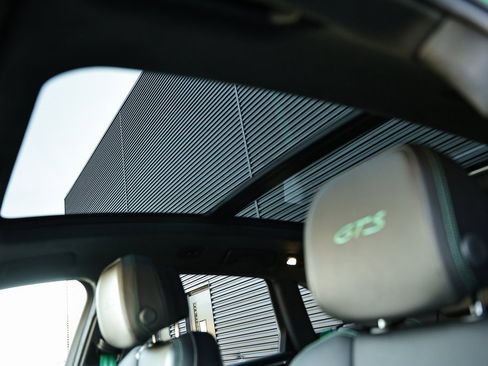 New 2026 Porsche Macan GTS image 24