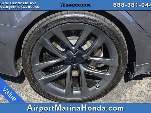 Used 2021 Tesla Model S Plaid image 11