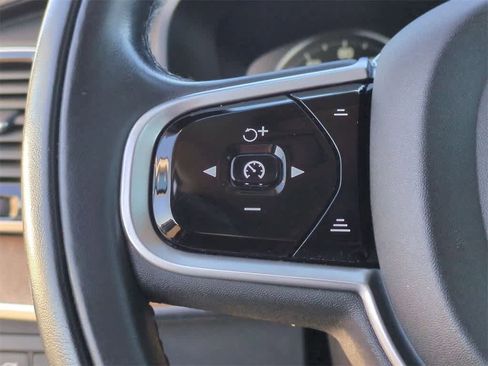 Used 2019 Volvo XC90 T8 Inscription w/ Luxury Package image 16