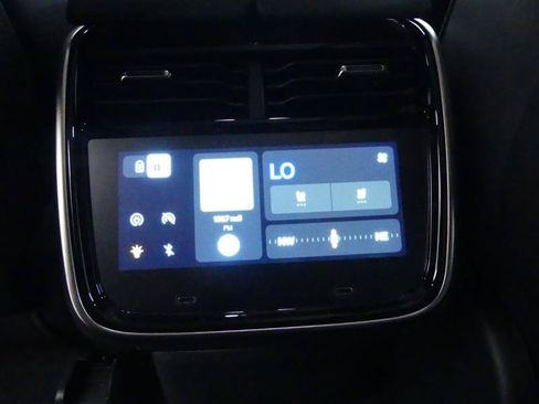 Used 2023 Rivian R1S Adventure AWD/4WD image 25