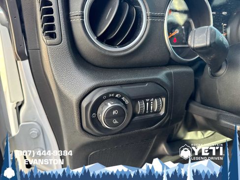 Used 2022 Jeep Gladiator Overland w/ Popular Equipment Package image 26