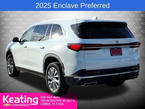 Used 2025 Buick Enclave Preferred image 2