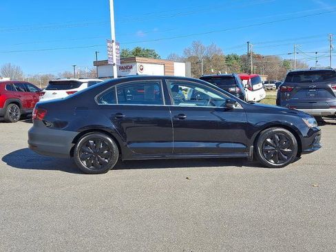 Used 2017 Volkswagen Jetta S w/ Jetta S Cold Weather Package image 7