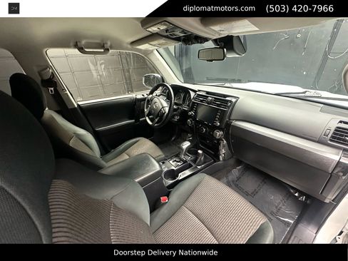 Used 2020 Toyota 4Runner TRD Off-Road image 19