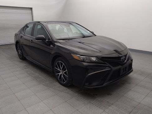 Used 2023 Toyota Camry SE image 13