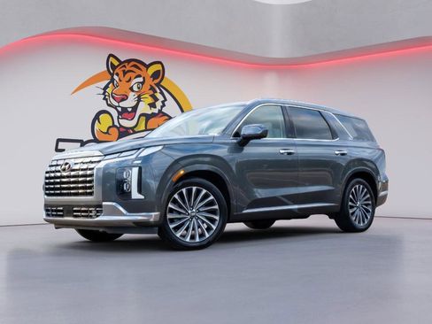 Used 2024 Hyundai Palisade Calligraphy image 1