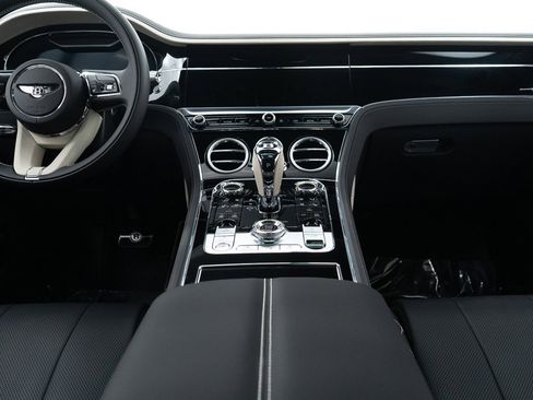Used 2024 Bentley Continental GT Speed image 27