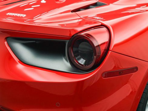 Used 2019 Ferrari 488 Spider Rosso Corsa image 24