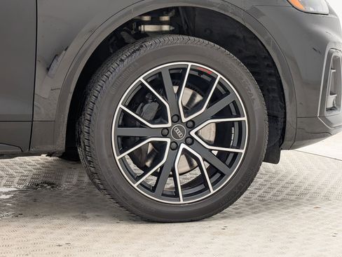 Used 2024 Audi SQ5 Premium Plus w/ Premium Plus Package image 12