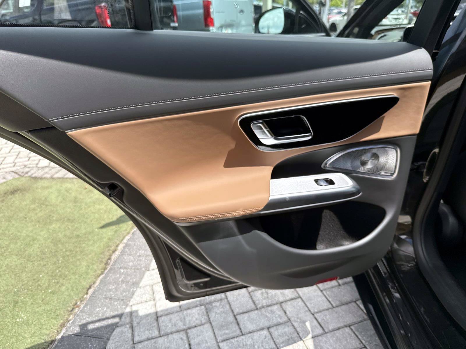 New 2027 Mercedes-Benz E 53 AMG e 4MATIC Sedan image 11