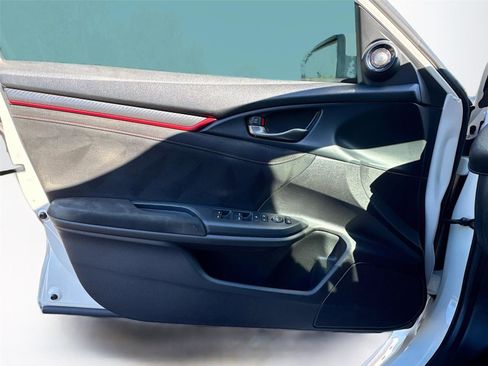Used 2019 Honda Civic Type R image 16