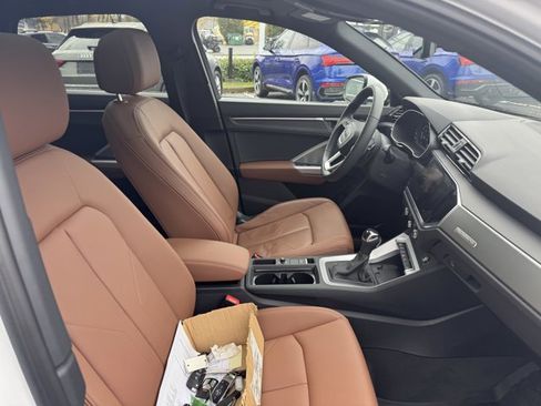 Certified 2025 Audi Q3 2.0T Premium w/ Convenience Package image 31