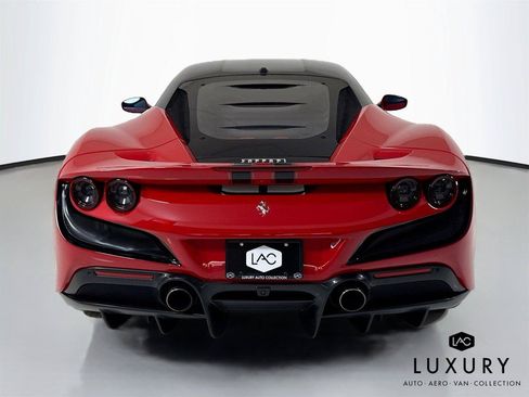 Used 2021 Ferrari F8 Tributo RWD image 7