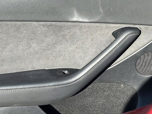 Used 2023 Tesla Model Y Long Range AWD/4WD image 10